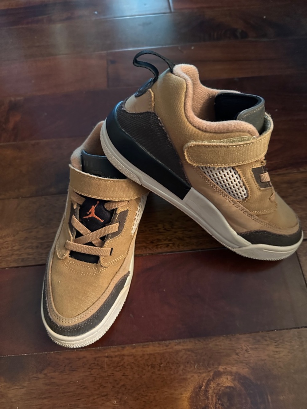 Jordan sz 3Y Spizike Flax/Black/Sanddrift/Baroque Brown